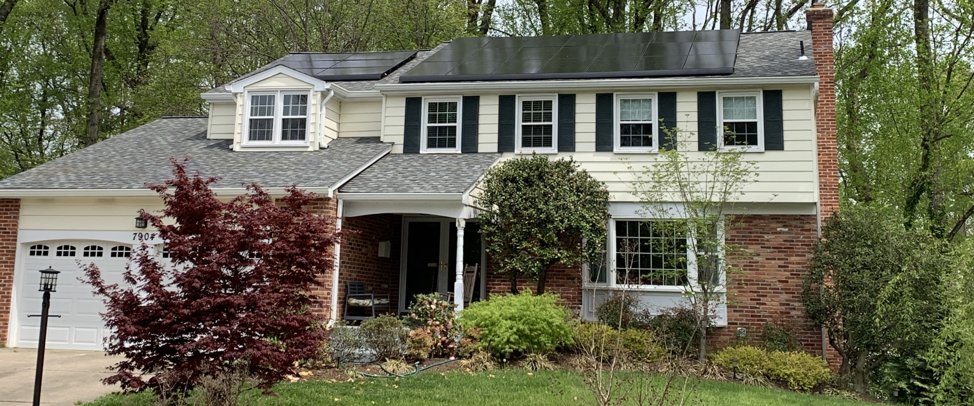 How many solar panels do I need for a 2000 square foot house?