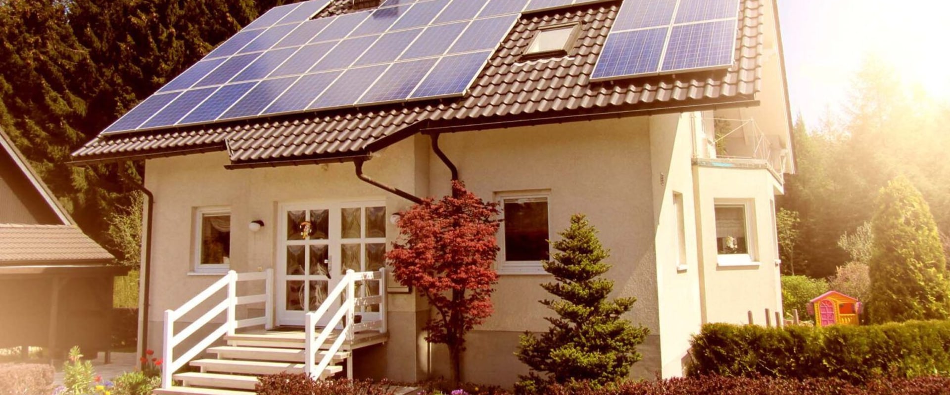 How many solar panels do you need to power a house during a day?