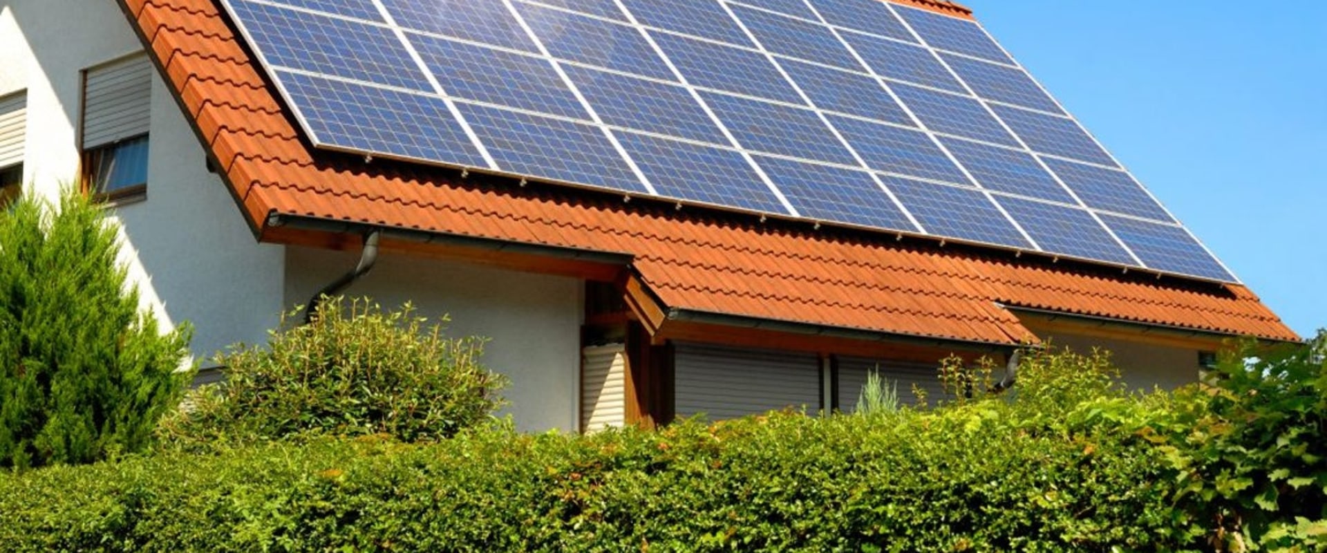 What are the 2 disadvantages of solar energy?
